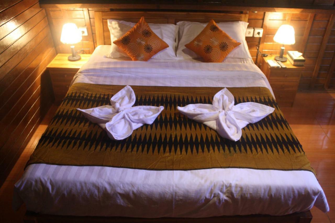 Lotus Bungalow Hotel Nusa Penida Esterno foto
