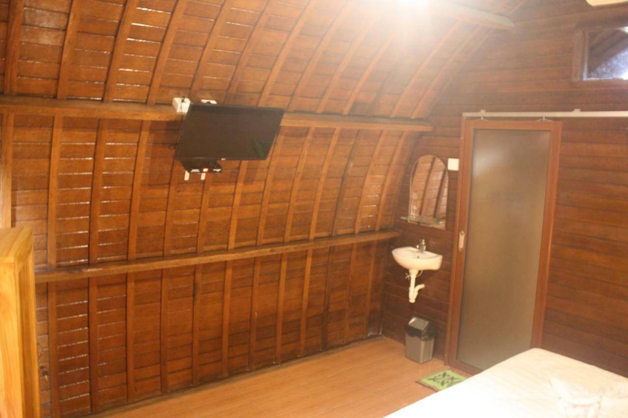 Lotus Bungalow Hotel Nusa Penida Esterno foto